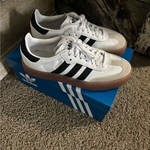 Adidas Women’s White and Black Samba shoes size 8 1/2
